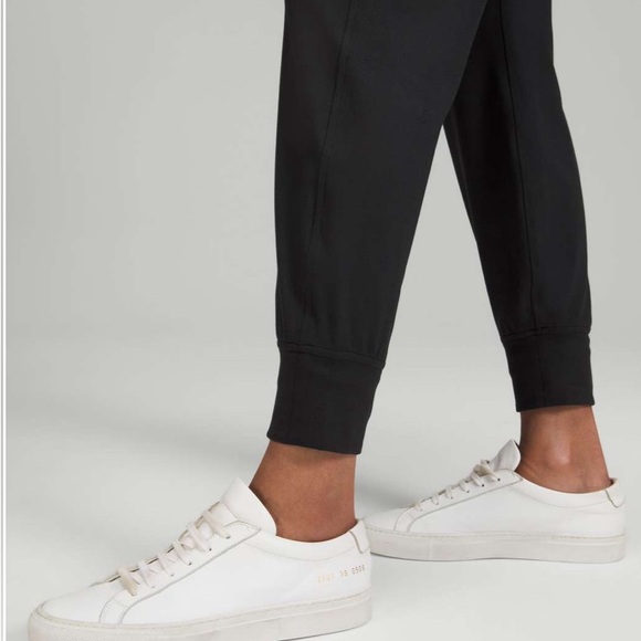 NWT Lululemon Ready to Rulu Joggers - Picture 5 of 12